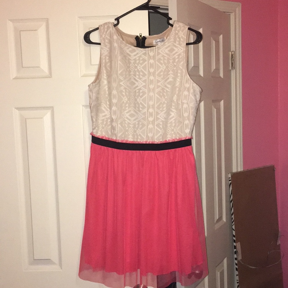 Beautiful pink dress 🌺